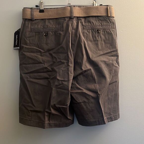 Nautica Men's True Navy Flat Front Shorts In Castlerock (Belt Included) Size 32 - Picture 6 of 16